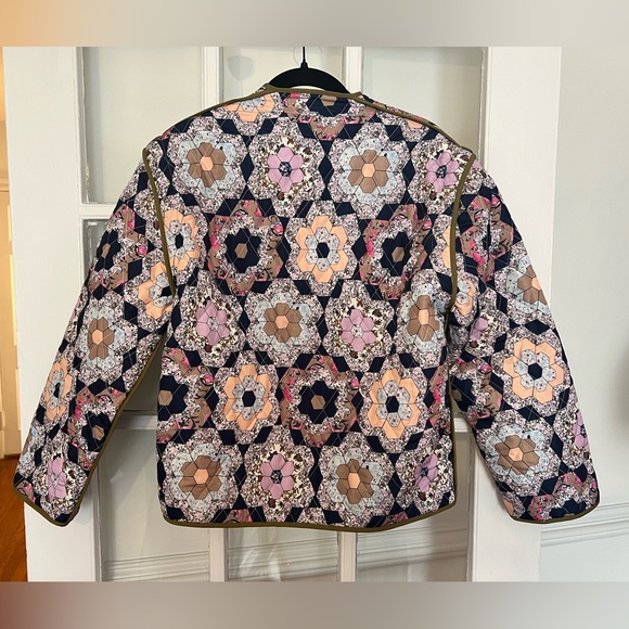 Quilted patchwork floral lightweight jacket convertible vest! - Picture 7 of 8
